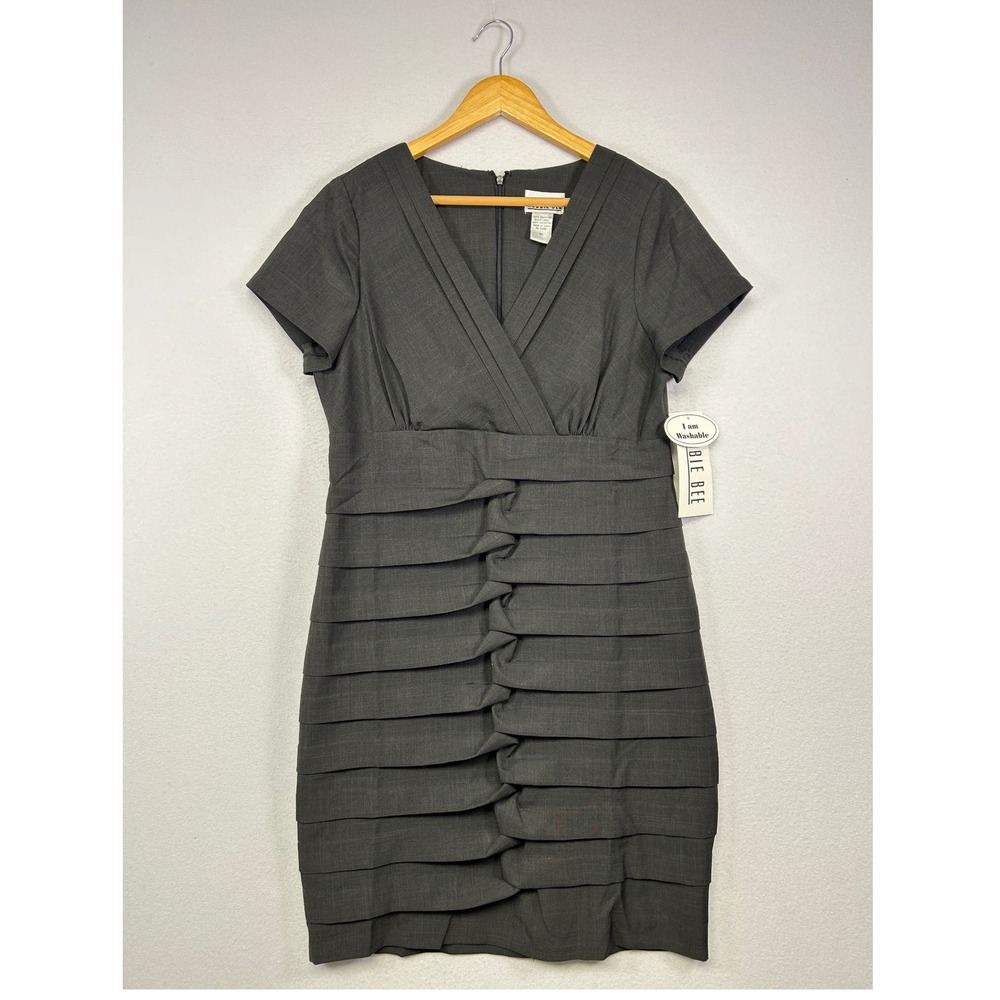 Career Professional Robbie Bee Women 10 Gray Tiered Ruffle V-Neck Sheath Dress